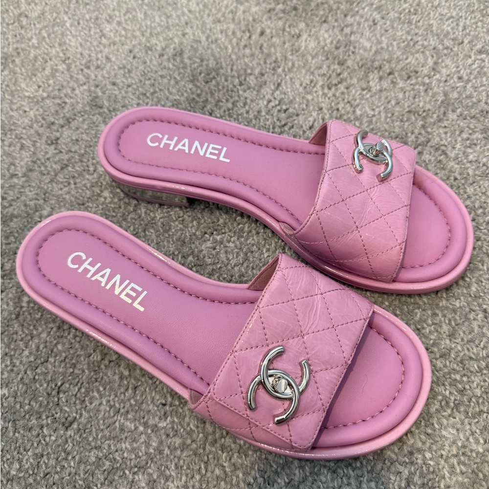 Chanel Patent Goatskin Quilted CC Mules Sandals 36.5 Pink - Picture 3 of 4